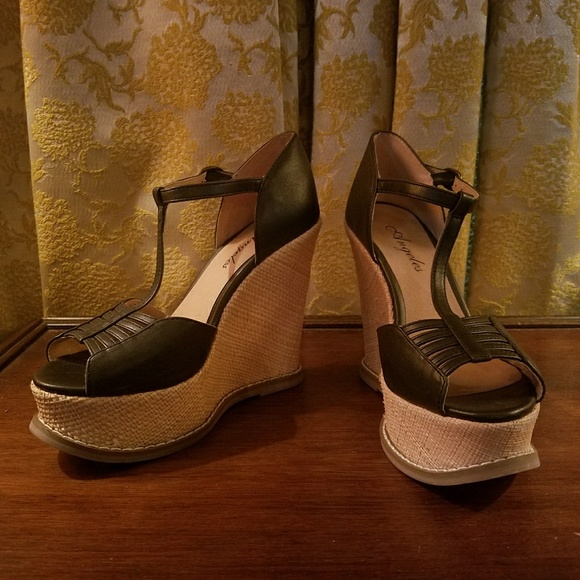 Like NEW Black Leather Platform Espadrilles Heels - Picture 8 of 8